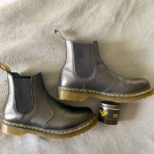 Doc Marten Chelsea Boots (smooth leather) Barely Worn